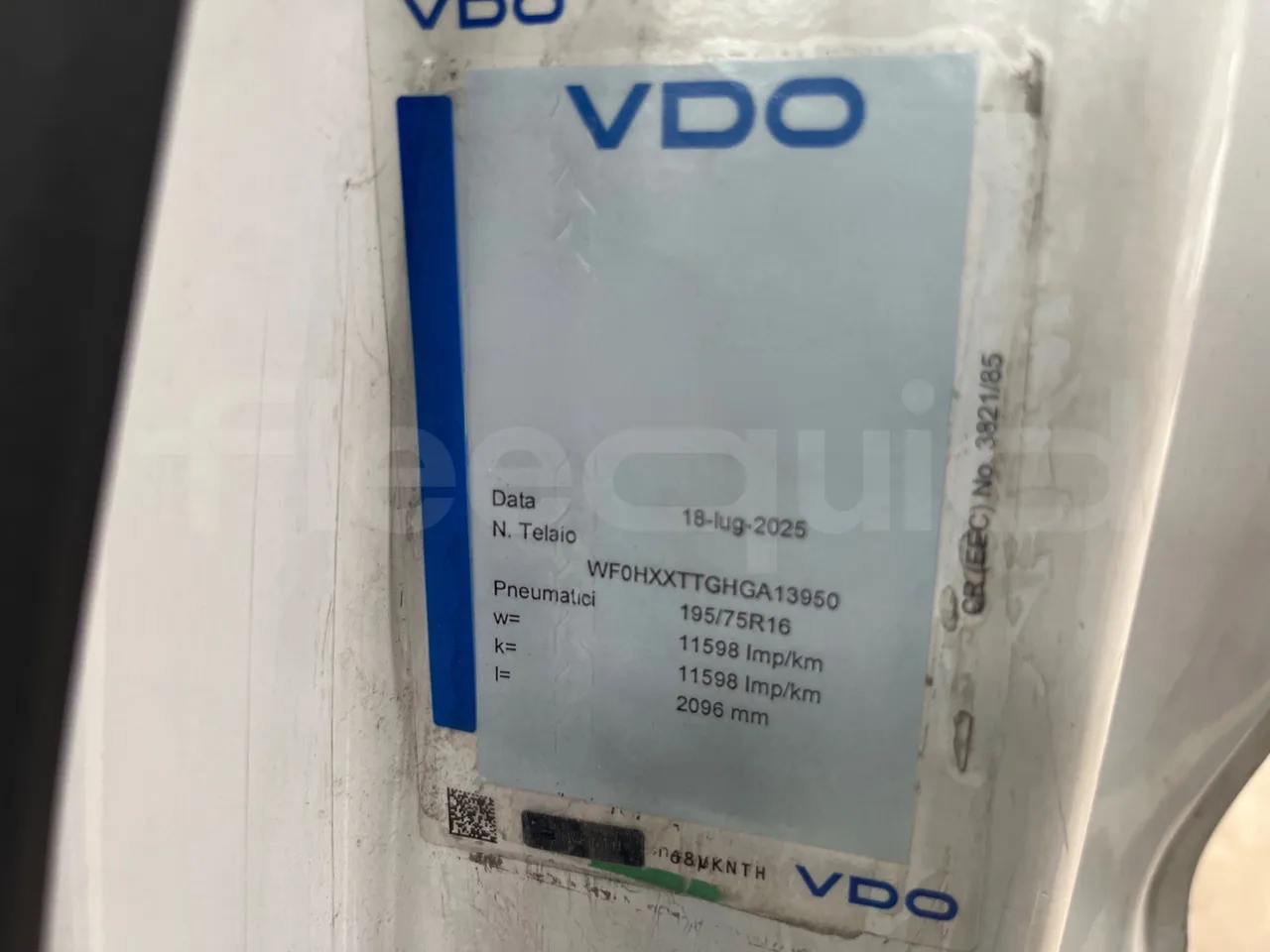 Ford Transit FBD -  Euro6 - 114kW - 6.704mt - vehicle plate photo