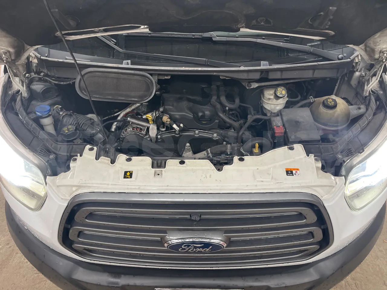 Ford Transit FBD -  Euro6 - 114kW - 6.704mt - rear hatch open