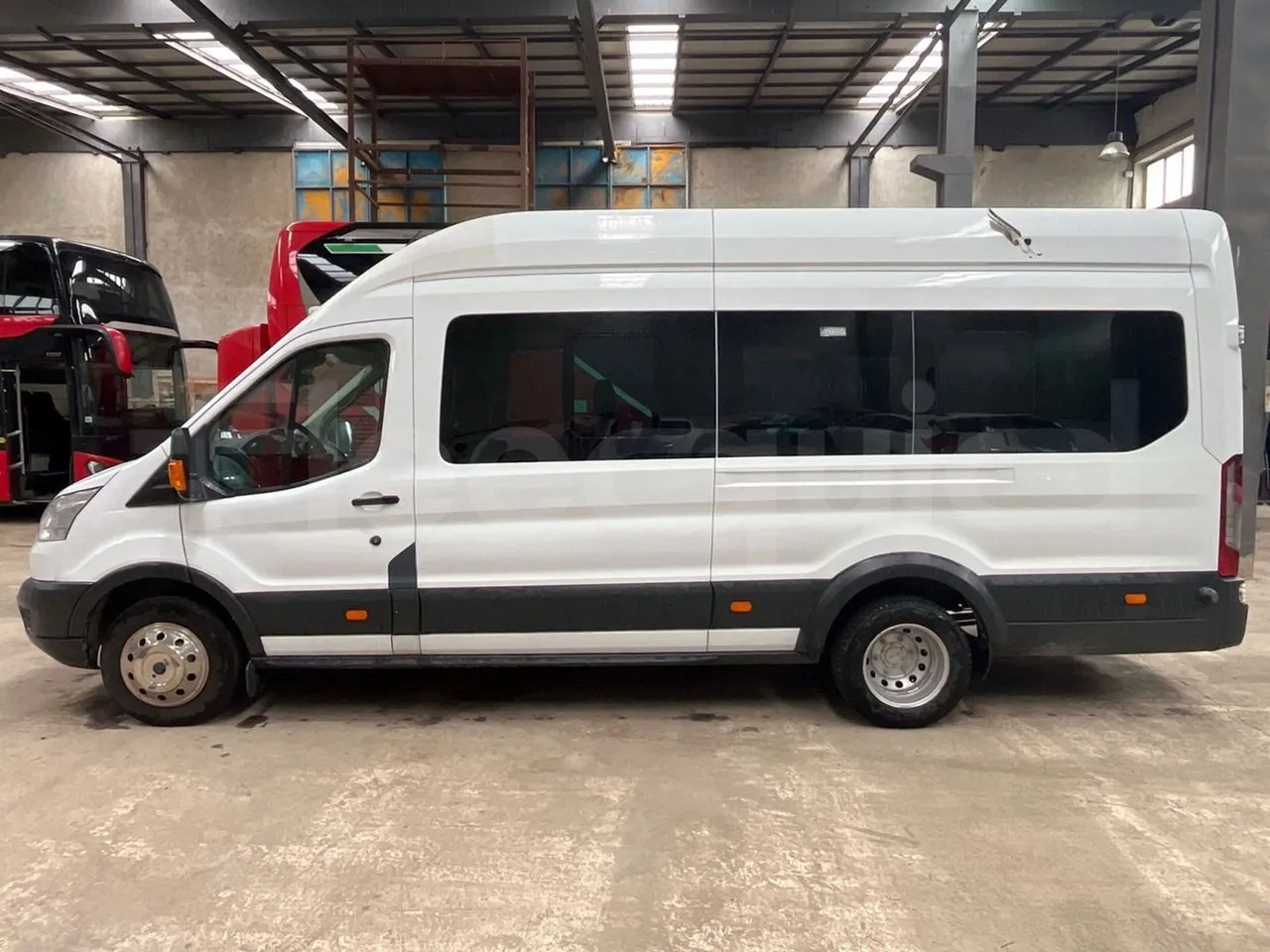 Ford Transit FBD -  Euro6 - 114kW - 6.704mt - left side photo