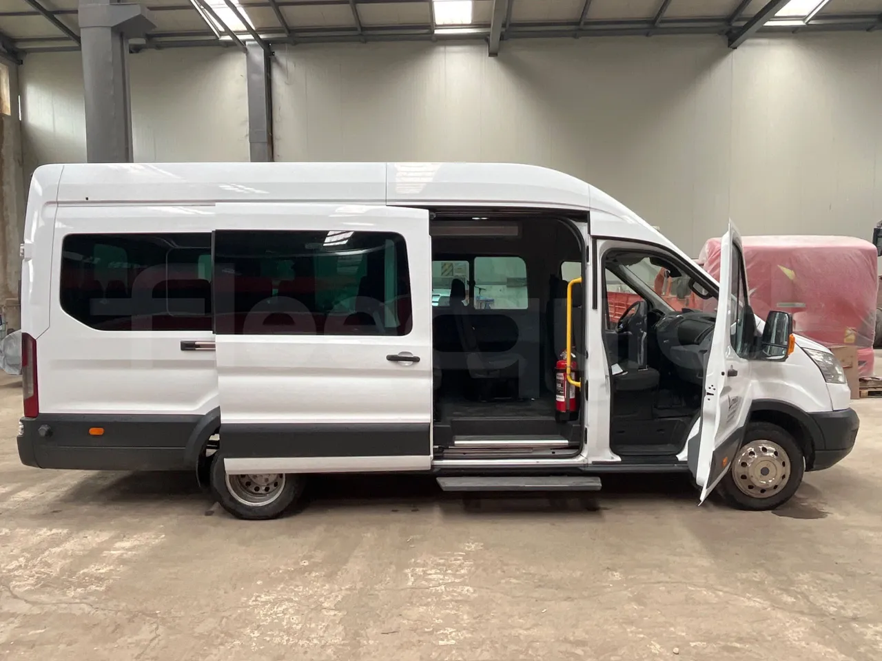 Ford Transit FBD -  Euro6 - 114kW - 6.704mt - right side doors open