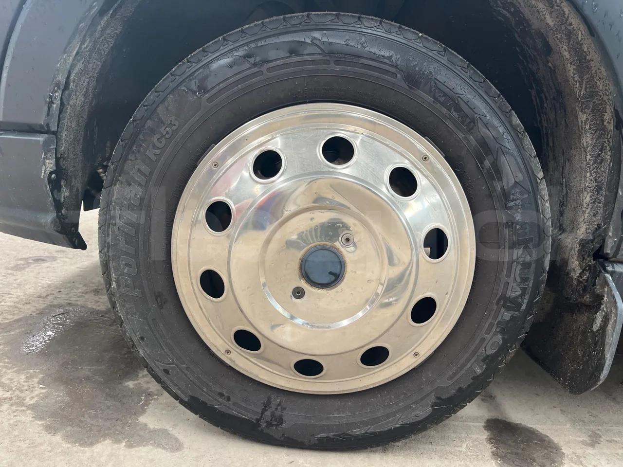 Ford Transit FBD -  Euro6 - 114kW - 6.704mt - front left tire measurements