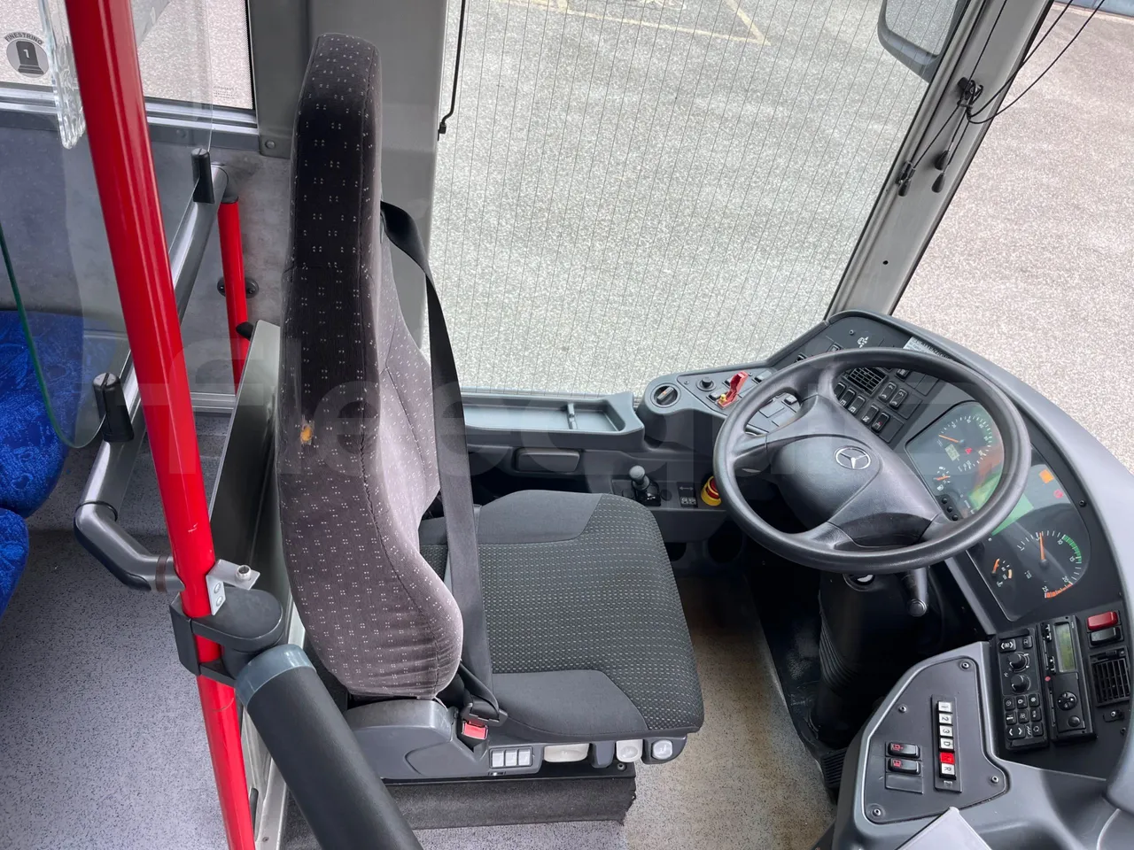 Mercedes-Benz Integro E5 4 - Euro5 - 220kW - 12.140mt - driver's seat photo