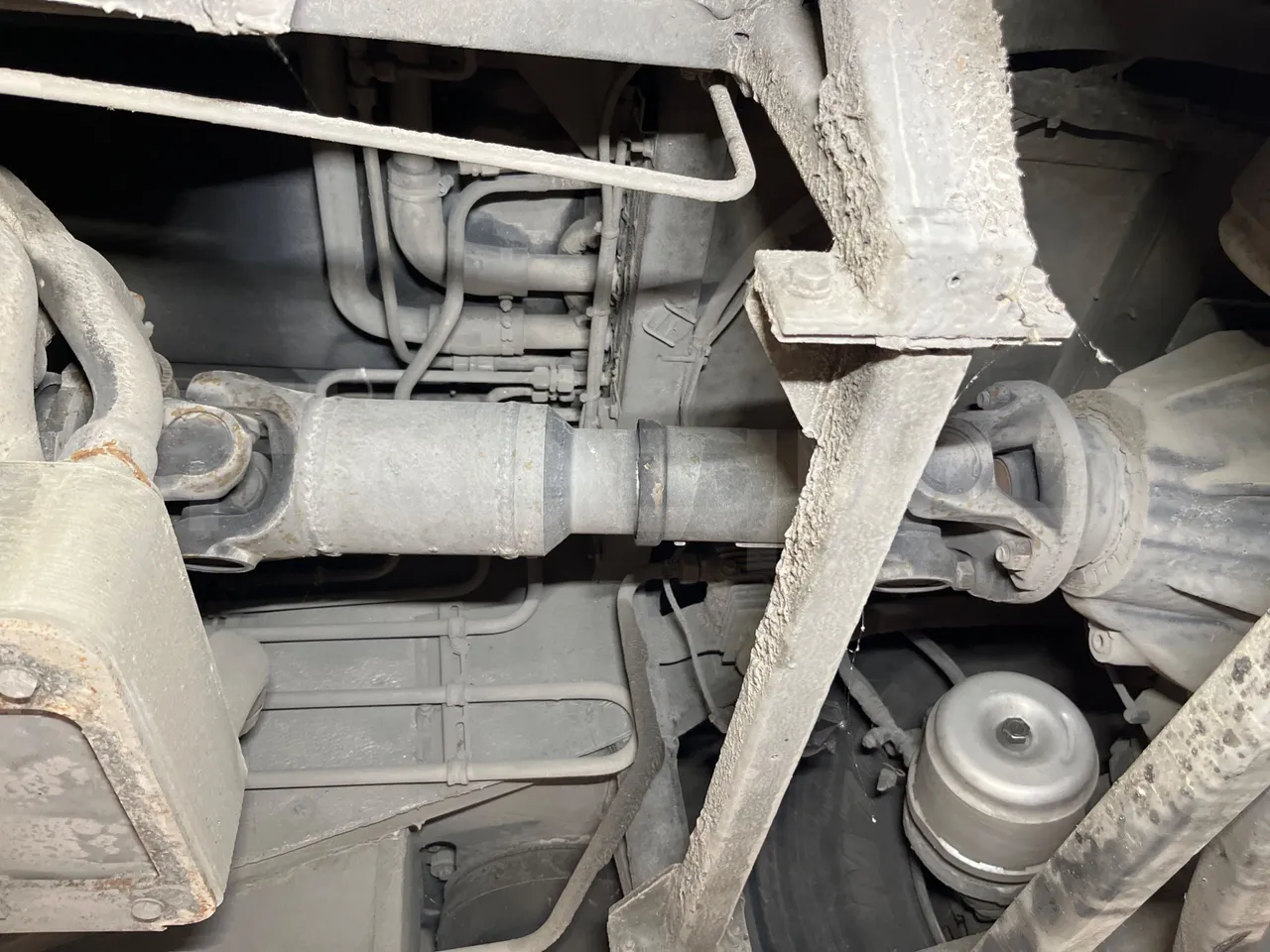 Mercedes-Benz Integro E5 4 - Euro5 - 220kW - 12.140mt - driveshaft photo