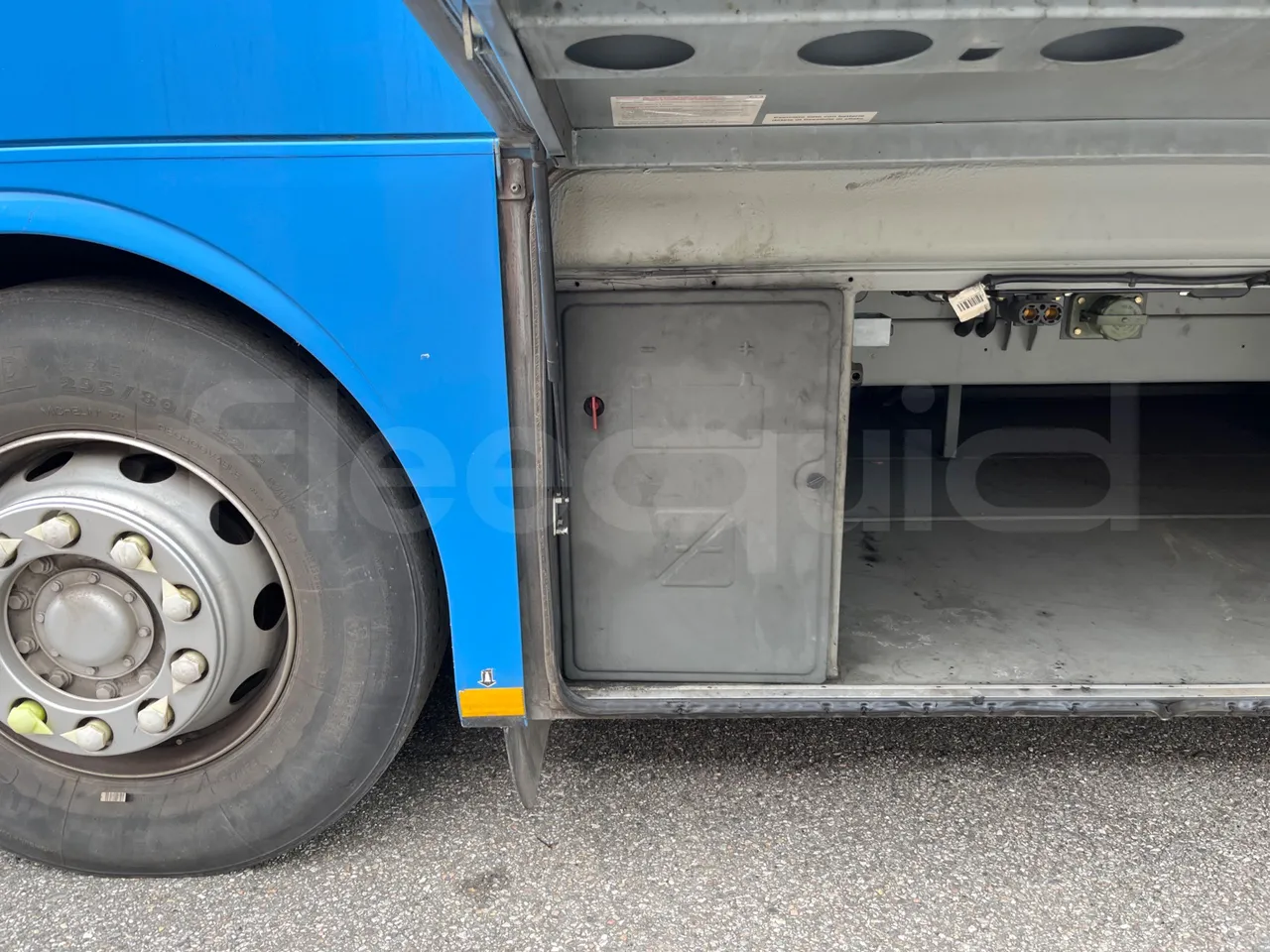 Mercedes-Benz Integro E5 4 - Euro5 - 220kW - 12.140mt - external compartments photo