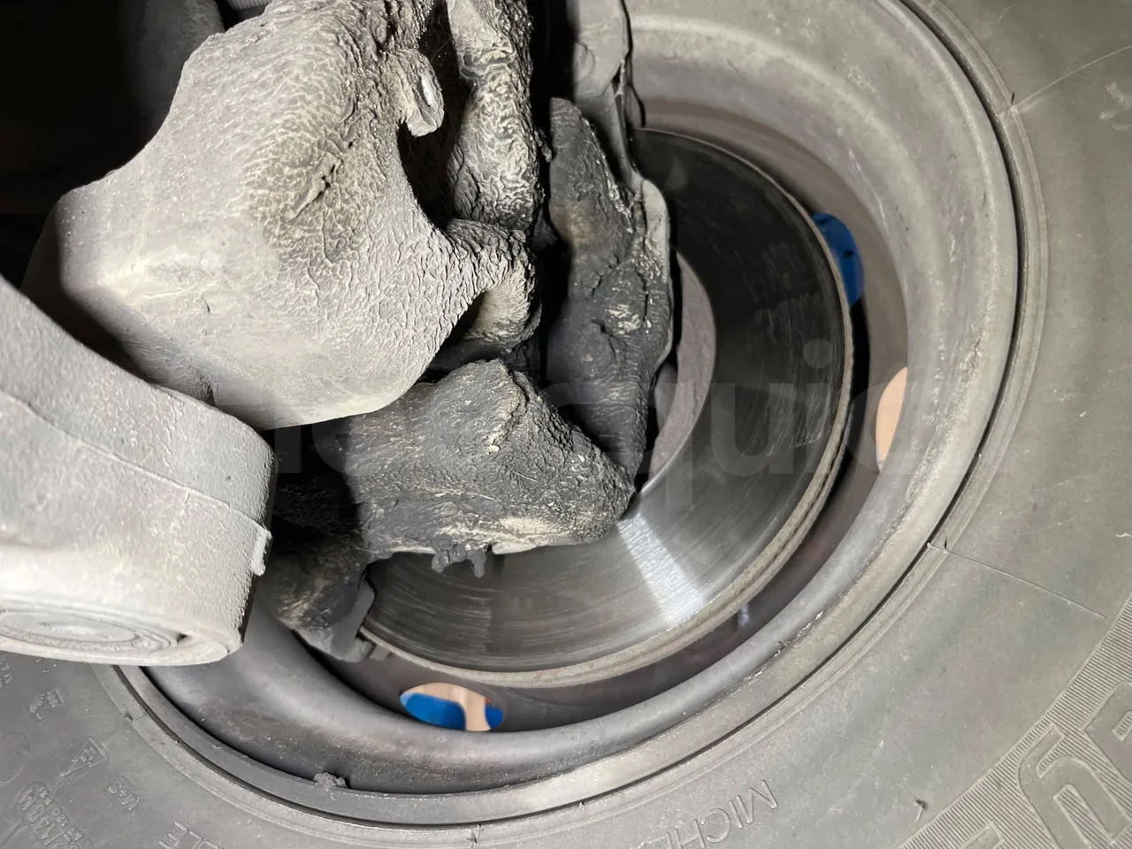 Mercedes-Benz Integro E5 4 - Euro5 - 220kW - 12.140mt - front discs right