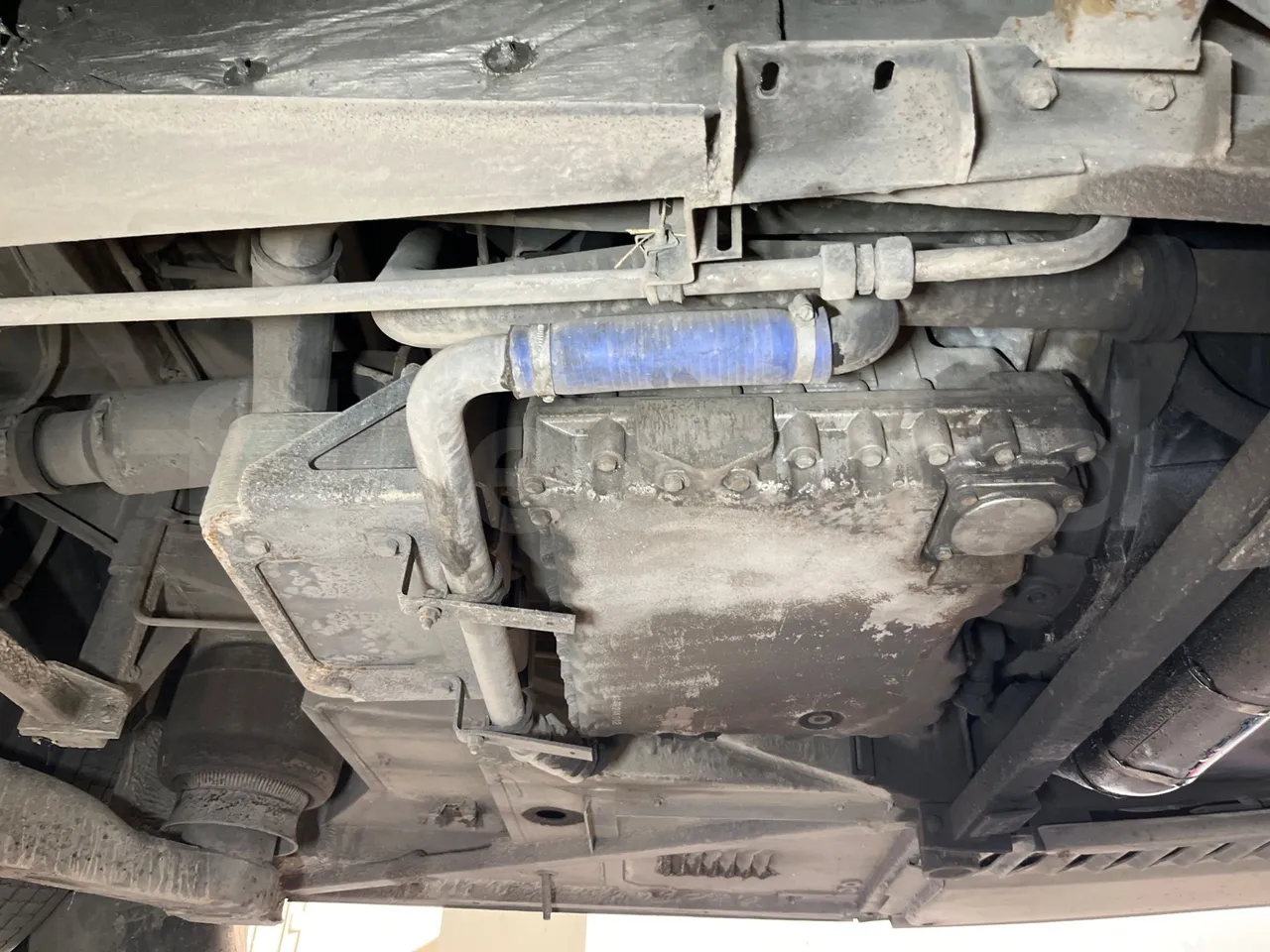 Mercedes-Benz Integro E5 4 - Euro5 - 220kW - 12.140mt - gearbox photo