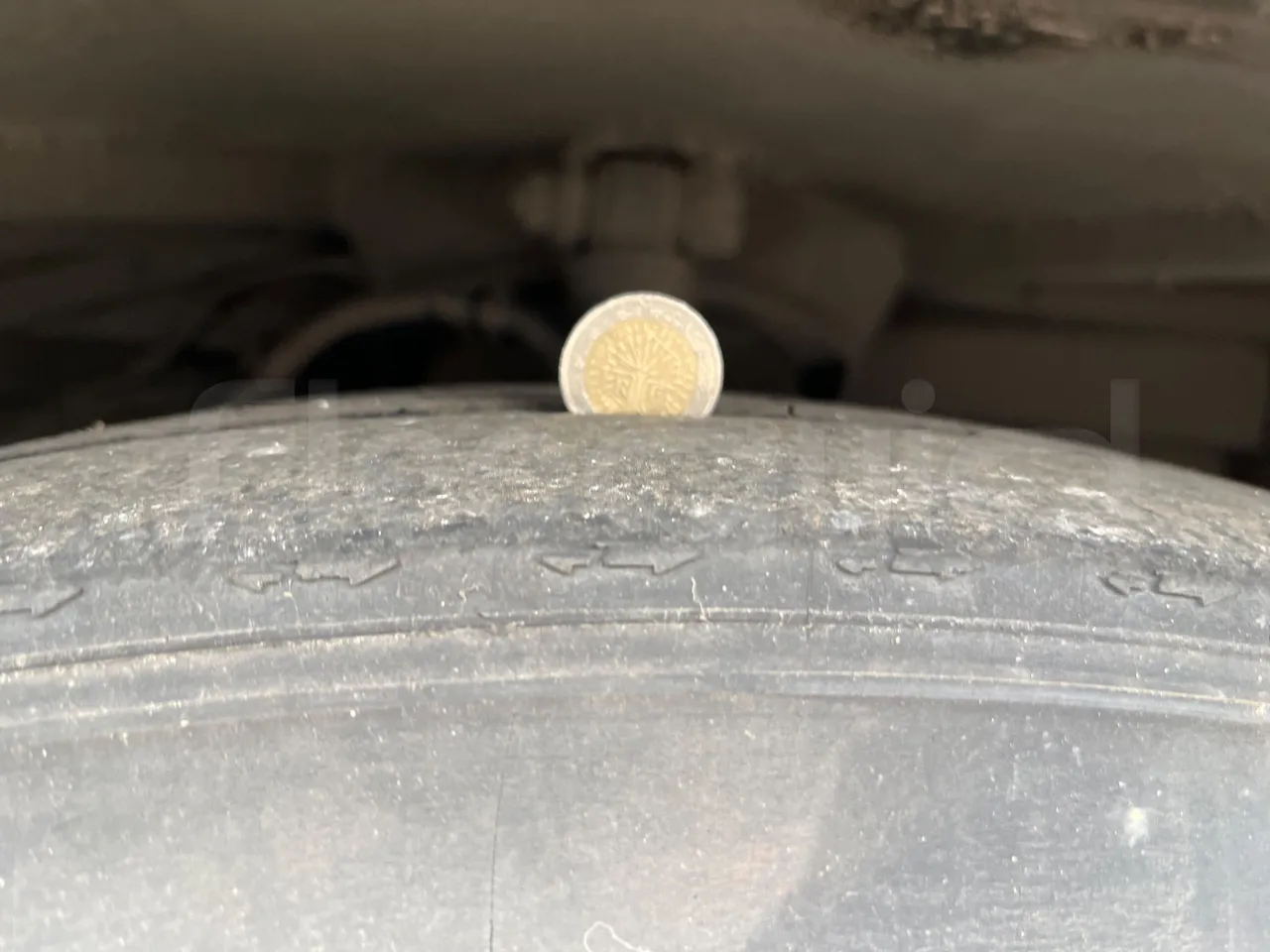 Mercedes-Benz Integro E5 4 - Euro5 - 220kW - 12.140mt - rear left tire photo