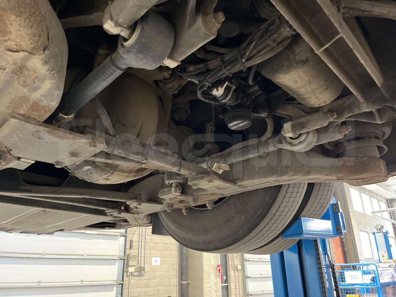 Mercedes-Benz Integro E5 4 - Euro5 - 220kW - 12.140mt - axle 3 left side