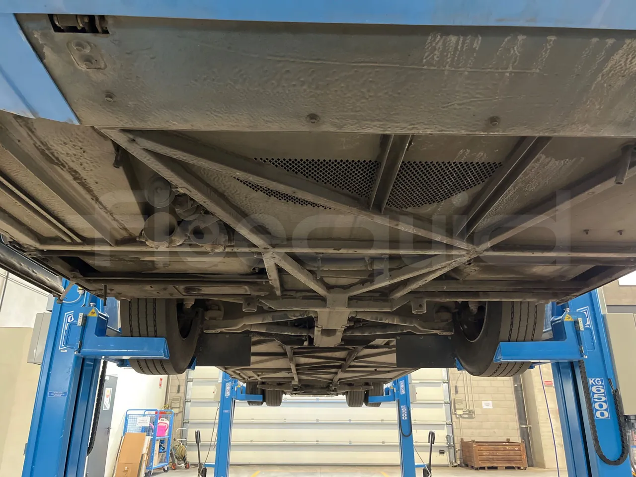 Mercedes-Benz Integro E5 4 - Euro5 - 220kW - 12.140mt - front undercarriage from front