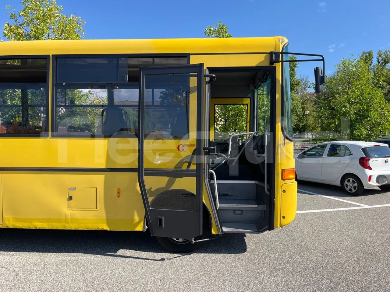Iveco Cacciamali 90E21NA -EUR3 -154kW -8.28m - front door 1 open
