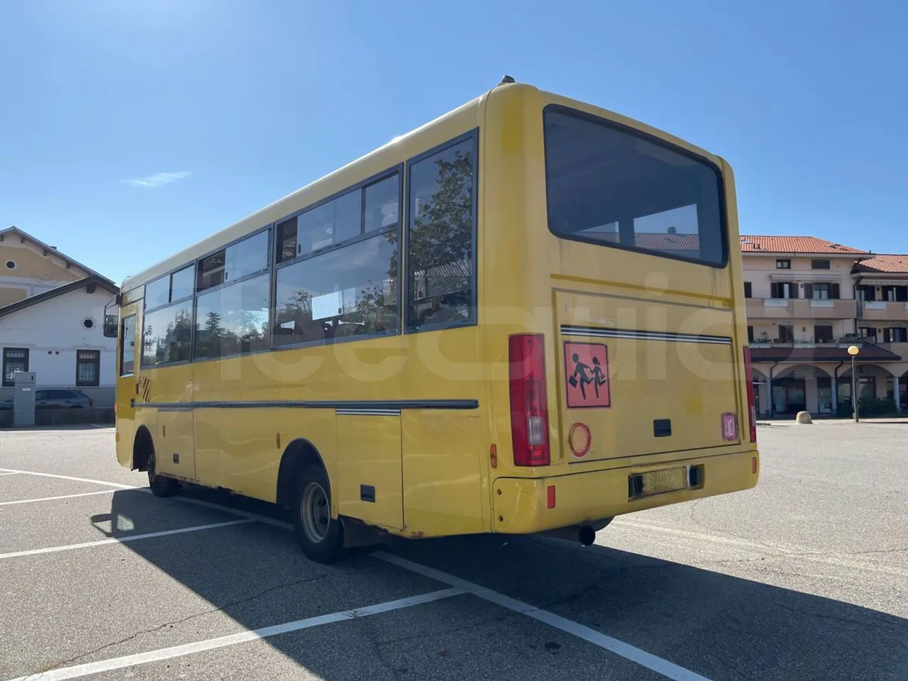 Iveco Cacciamali 90E21NA -EUR3 -154kW -8.28m - 3/4 left rear side