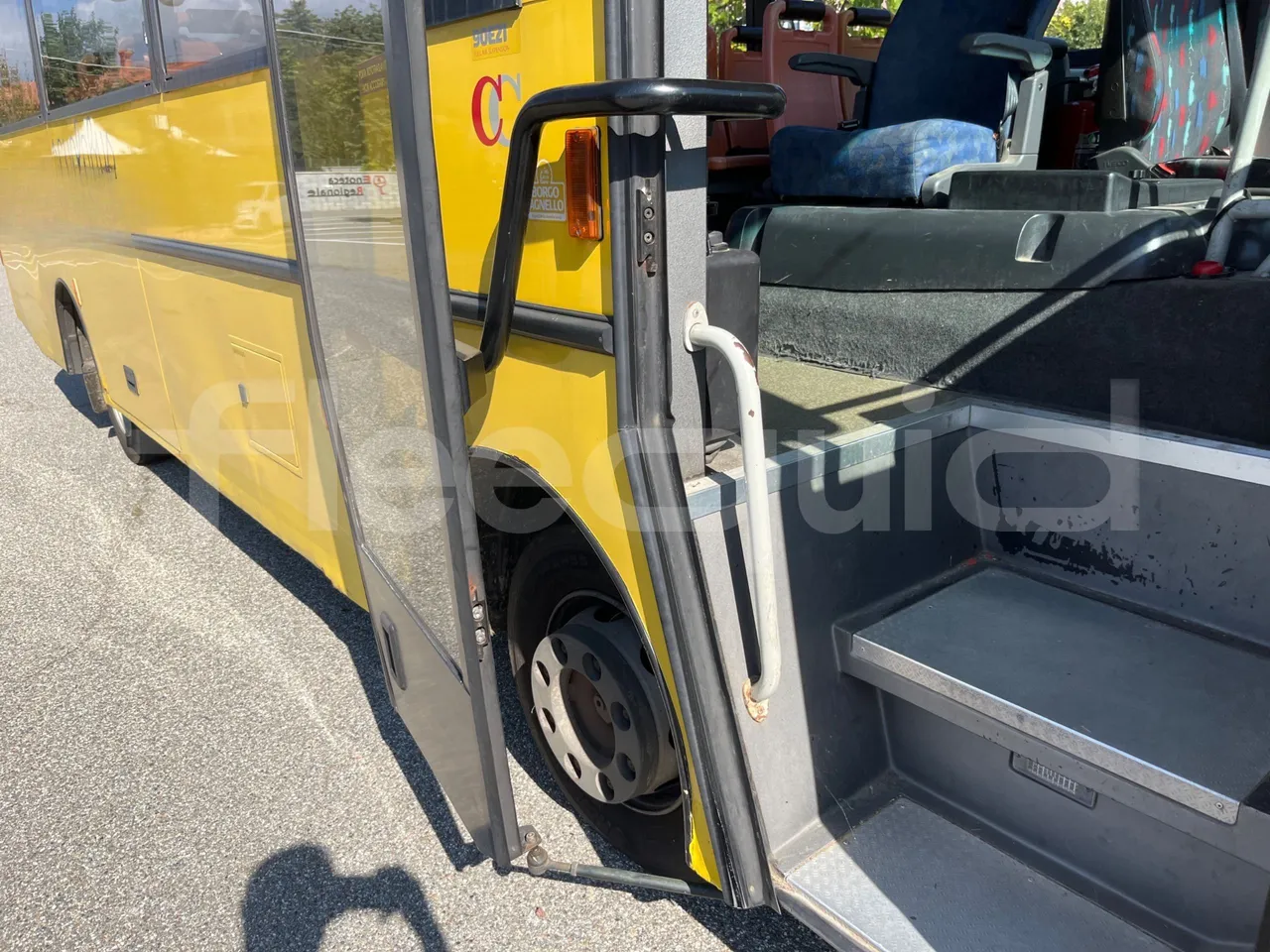 Iveco Cacciamali 90E21NA -EUR3 -154kW -8.28m - door mechanism photo