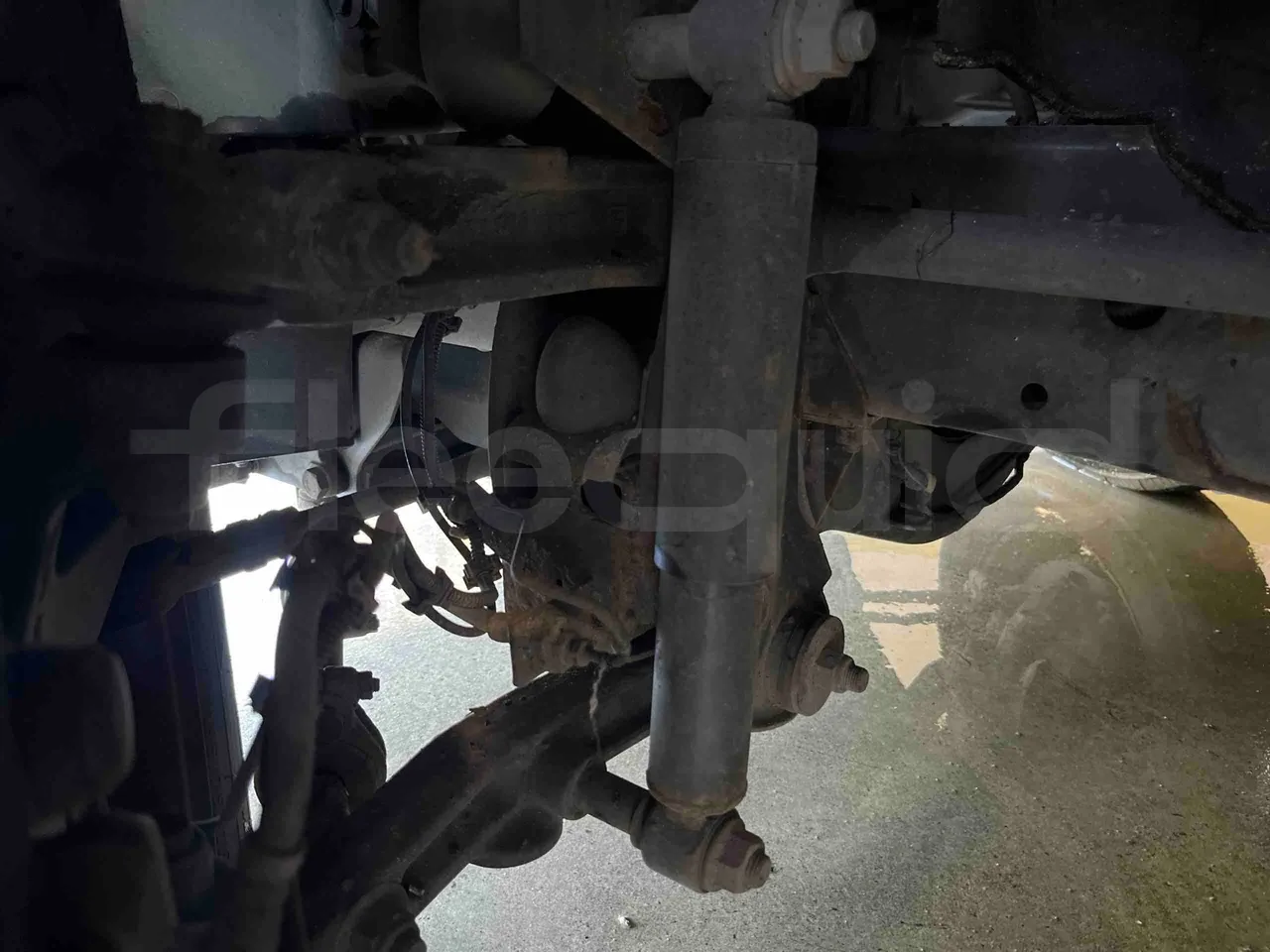 Iveco Daily - front shock absorbers left