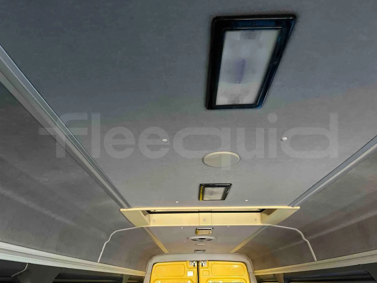 Iveco Daily - roof hatch 2