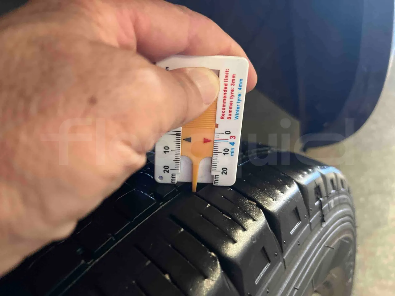 Iveco Daily - tread condition front tires left