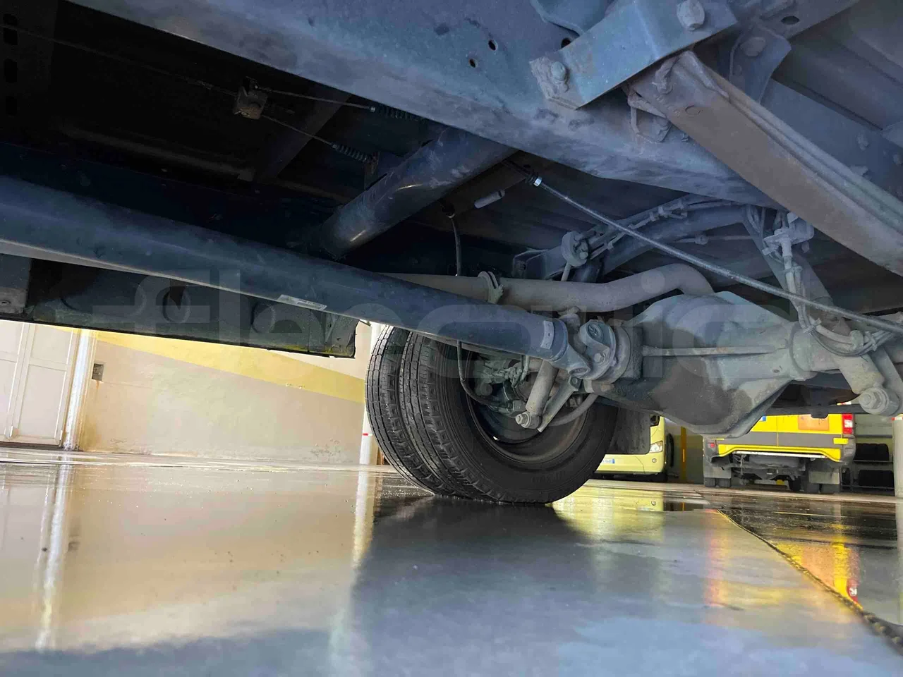 Iveco Daily - axle 3 air springs 2 left