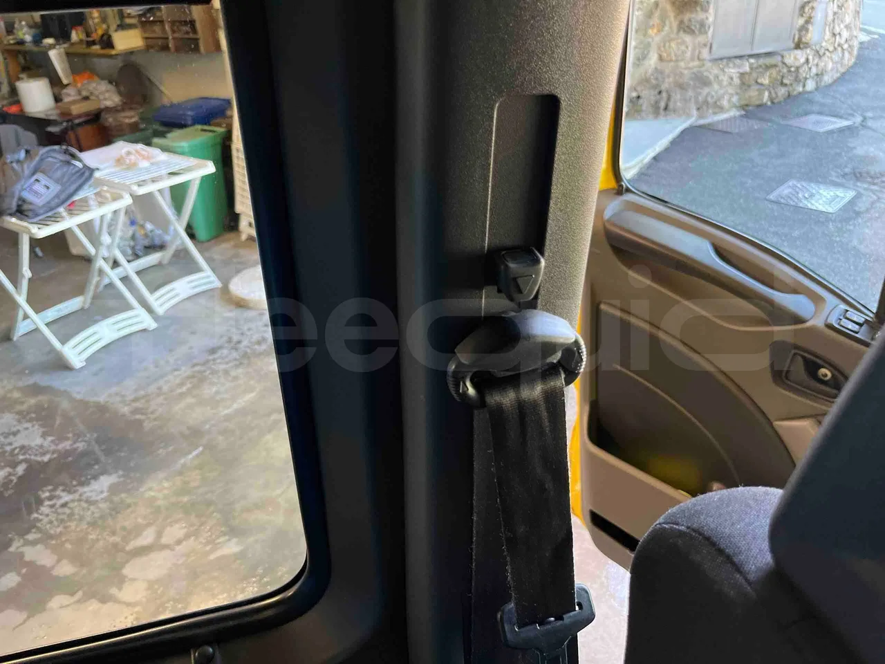 Iveco Daily - table detail photo