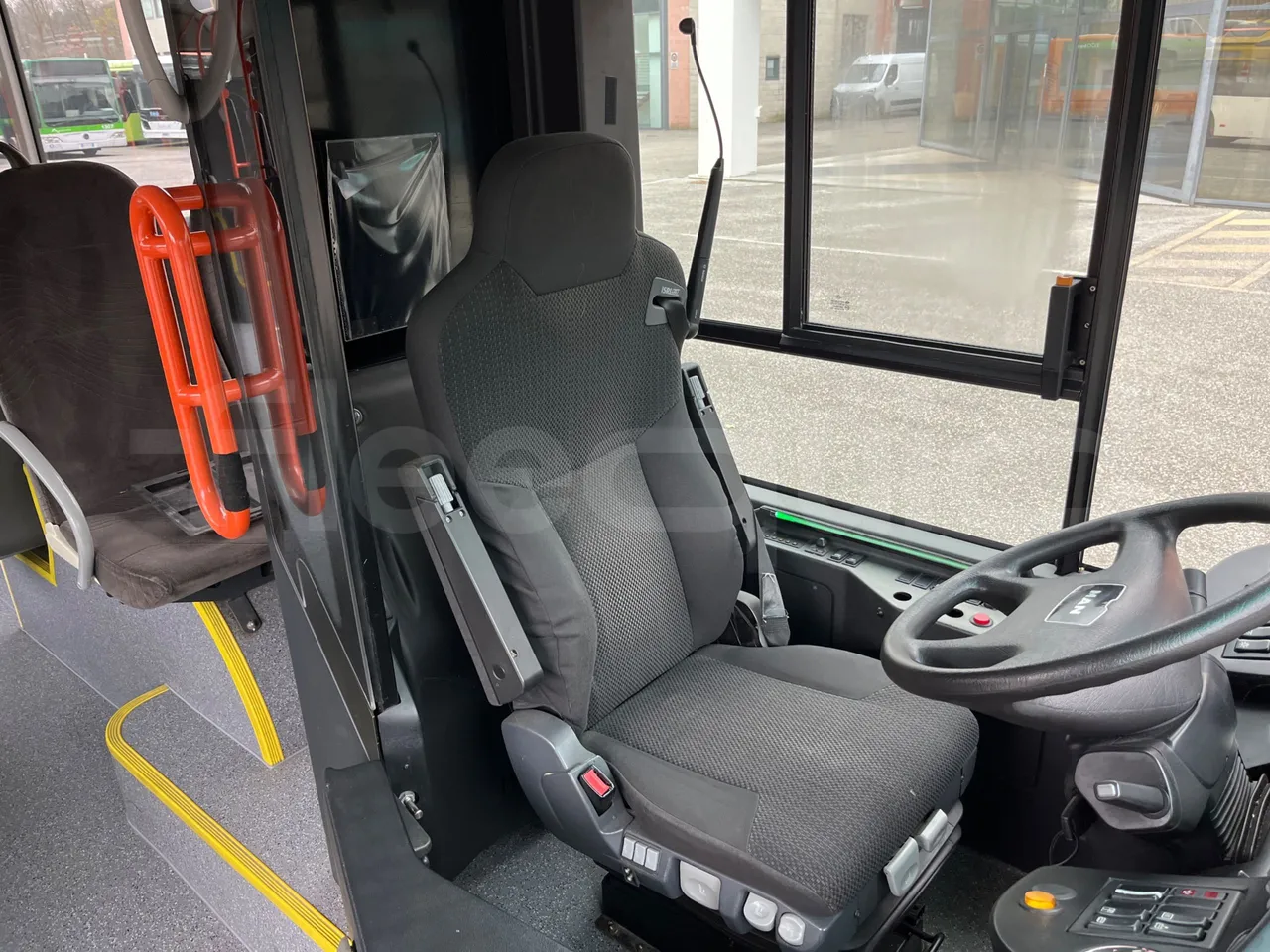 Man Lion's City B.2007.46 - Euro6 - 228kW - 11.980mt - driver's seat photo