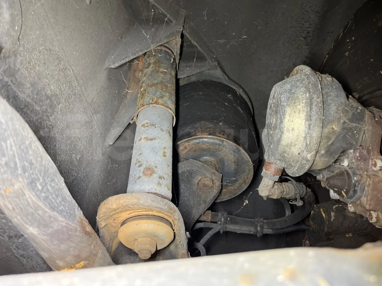 Man Lion's City B.2007.46 - Euro6 - 228kW - 11.980mt - front air springs right