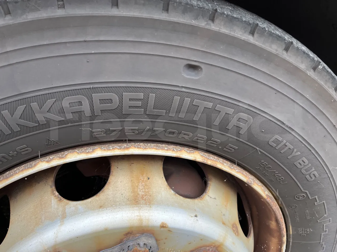 Man Lion's City B.2007.46 - Euro6 - 228kW - 11.980mt - front left tire measurements