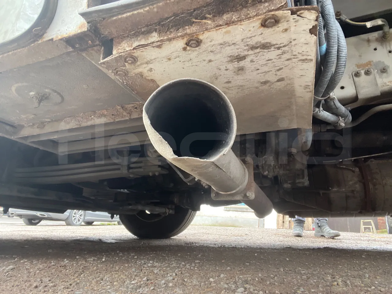 Isuzu Turquoise - bellows turntable (18m)