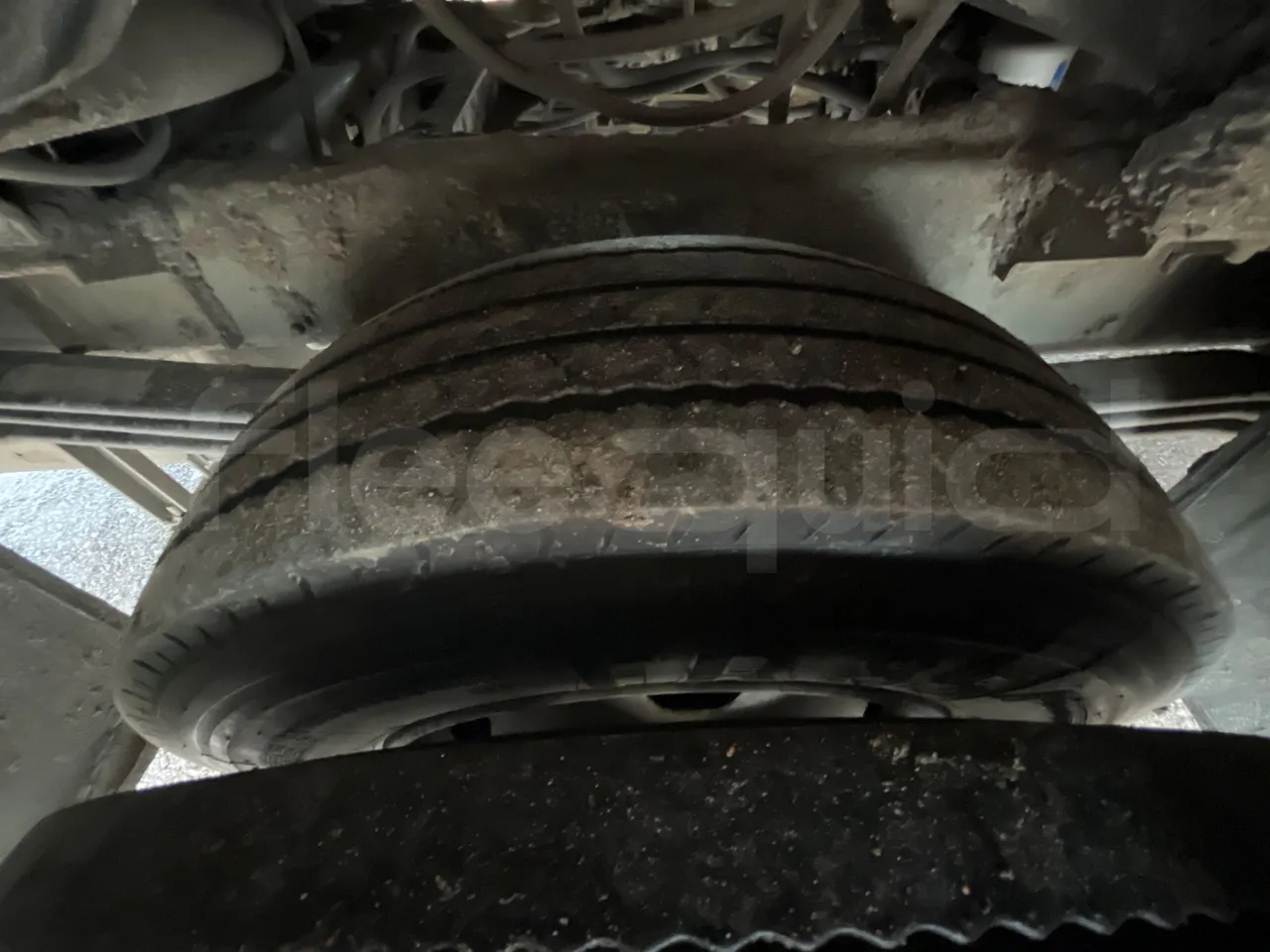 Isuzu Turquoise - axle 2 caliper brakes left