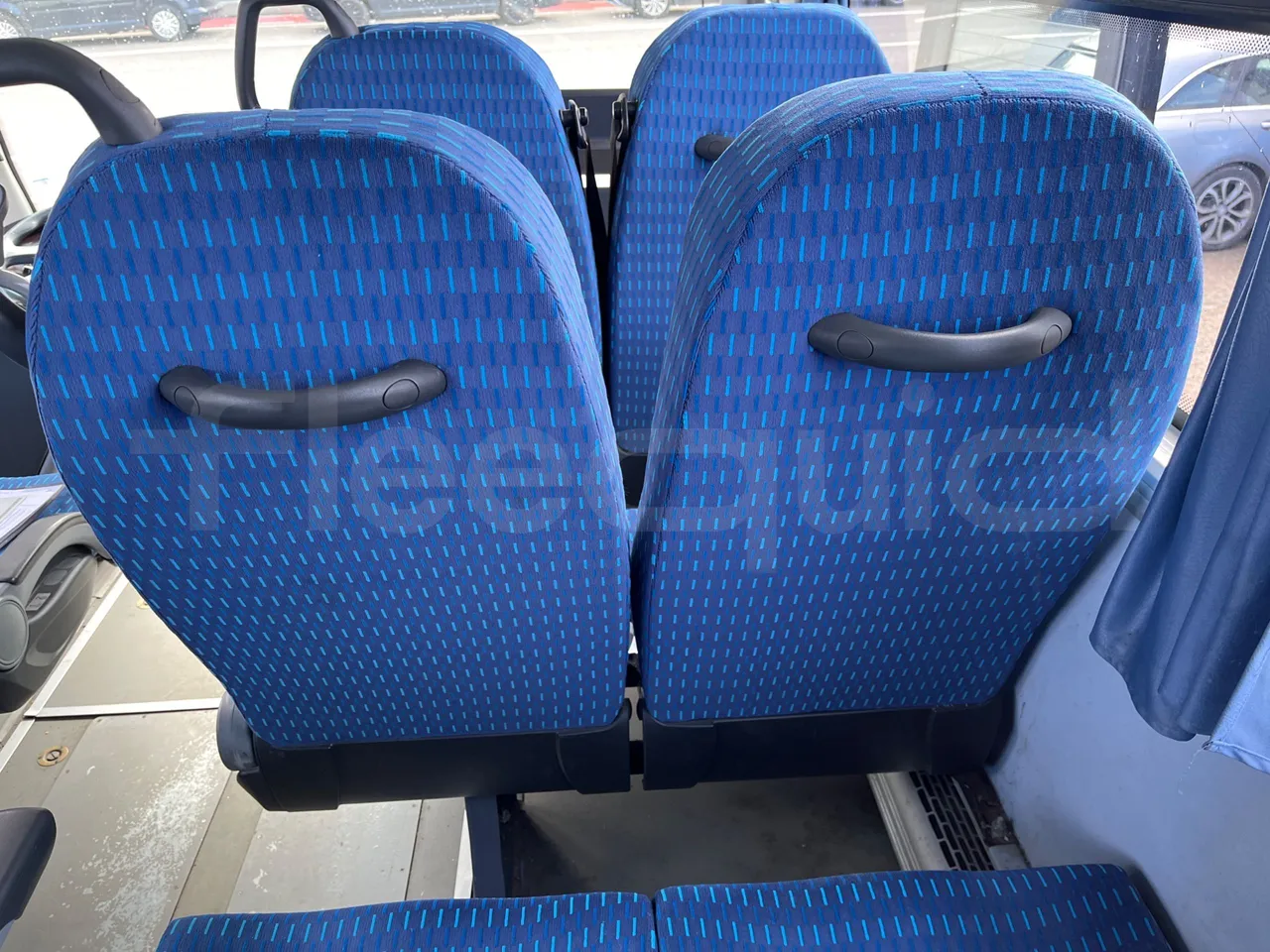 Isuzu Turquoise - mesh detail photo