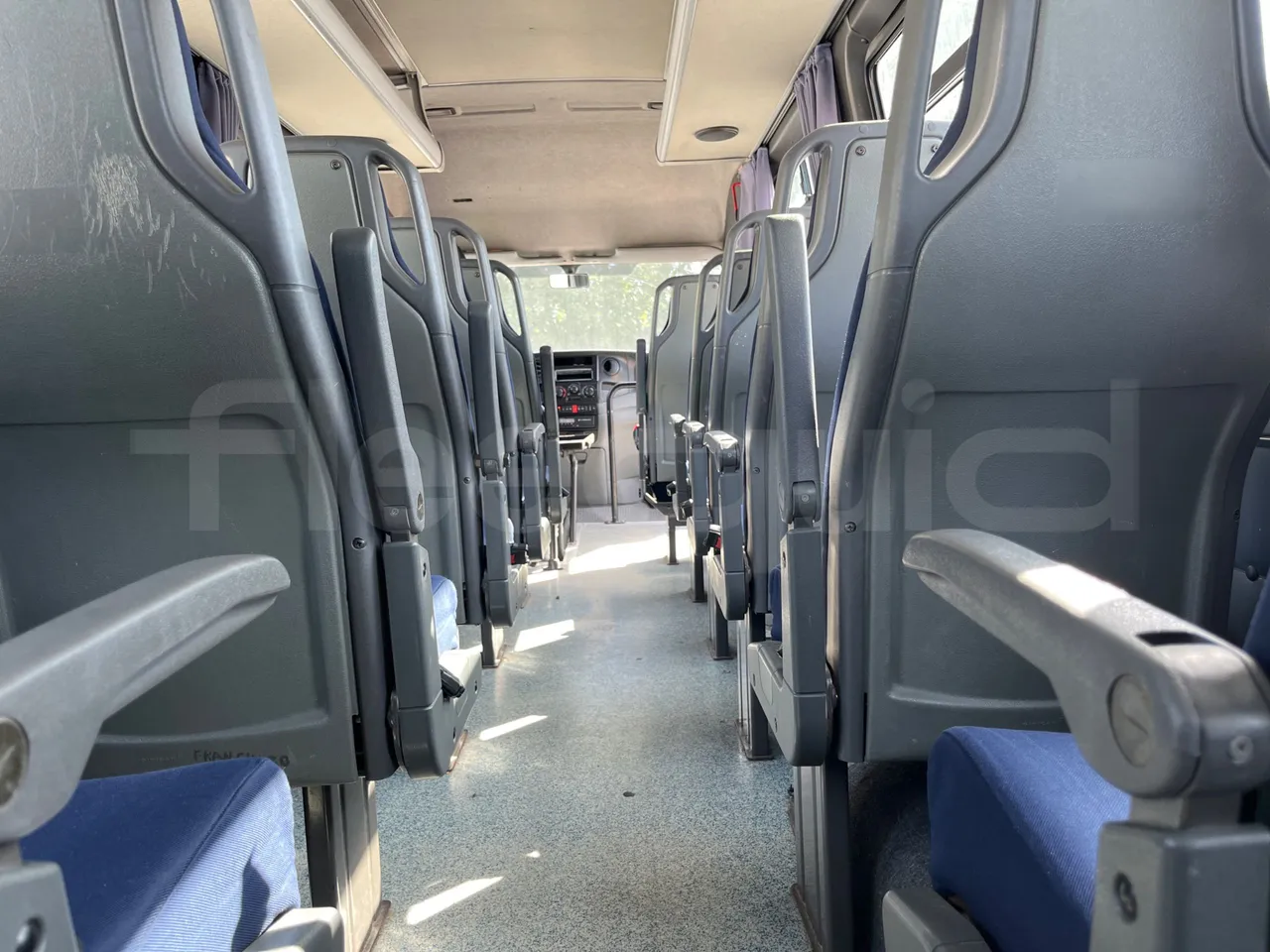 Iveco A50 A50-E4-21-B - Euro4 - 130kW - 6.948mt - seat brackets photo