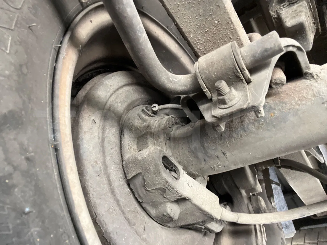 Iveco A50 A50-E4-21-B - Euro4 - 130kW - 6.948mt - axle 2 caliper brakes right