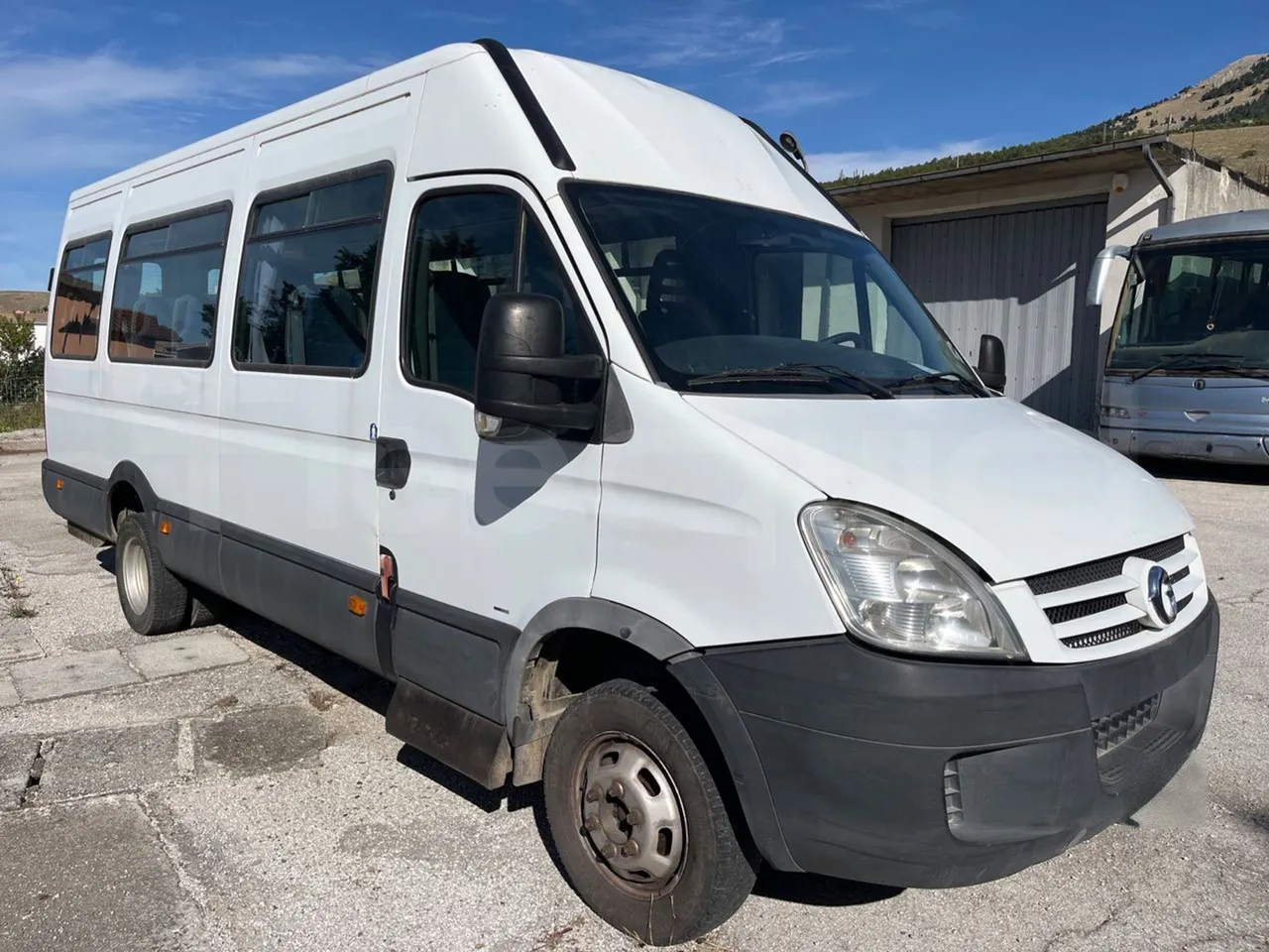 Iveco A50 A50-E4-21-B/ Euro 4 - 130 Kw - 6,948 Mt - Base cover photo