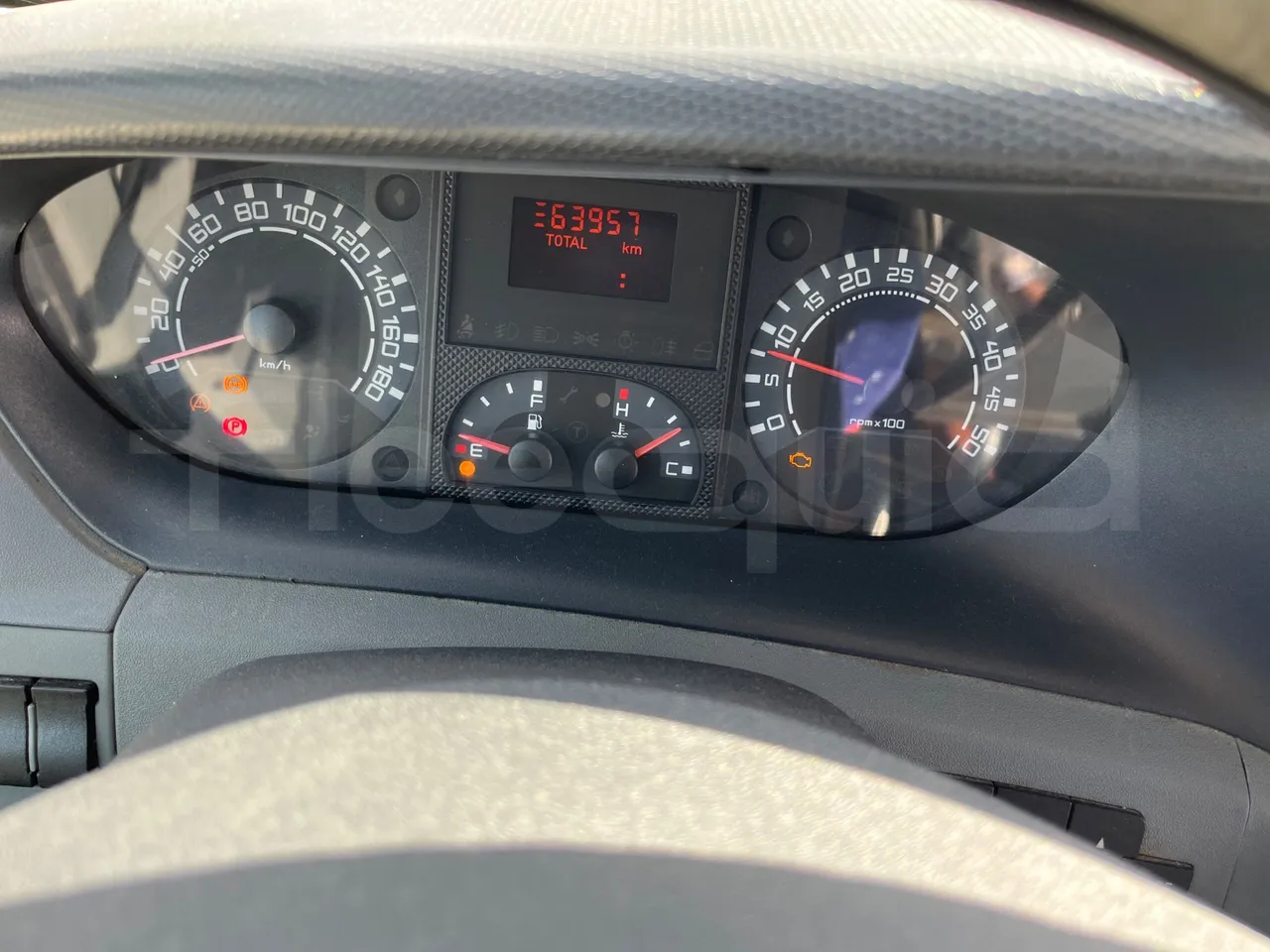 Iveco A50 A50-E4-21-B - Euro4 - 130kW - 6.948mt - dashboard lights on