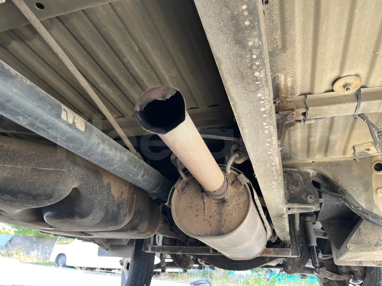 Iveco A50 A50-E4-21-B - Euro4 - 130kW - 6.948mt - exhaust photo