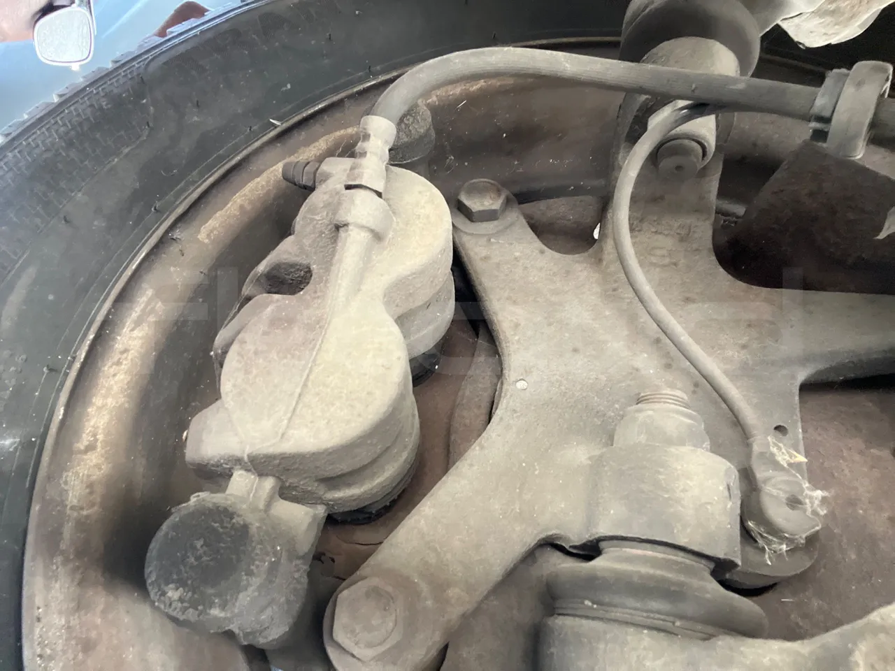 Iveco A50 A50-E4-21-B - Euro4 - 130kW - 6.948mt - front brake calipers right