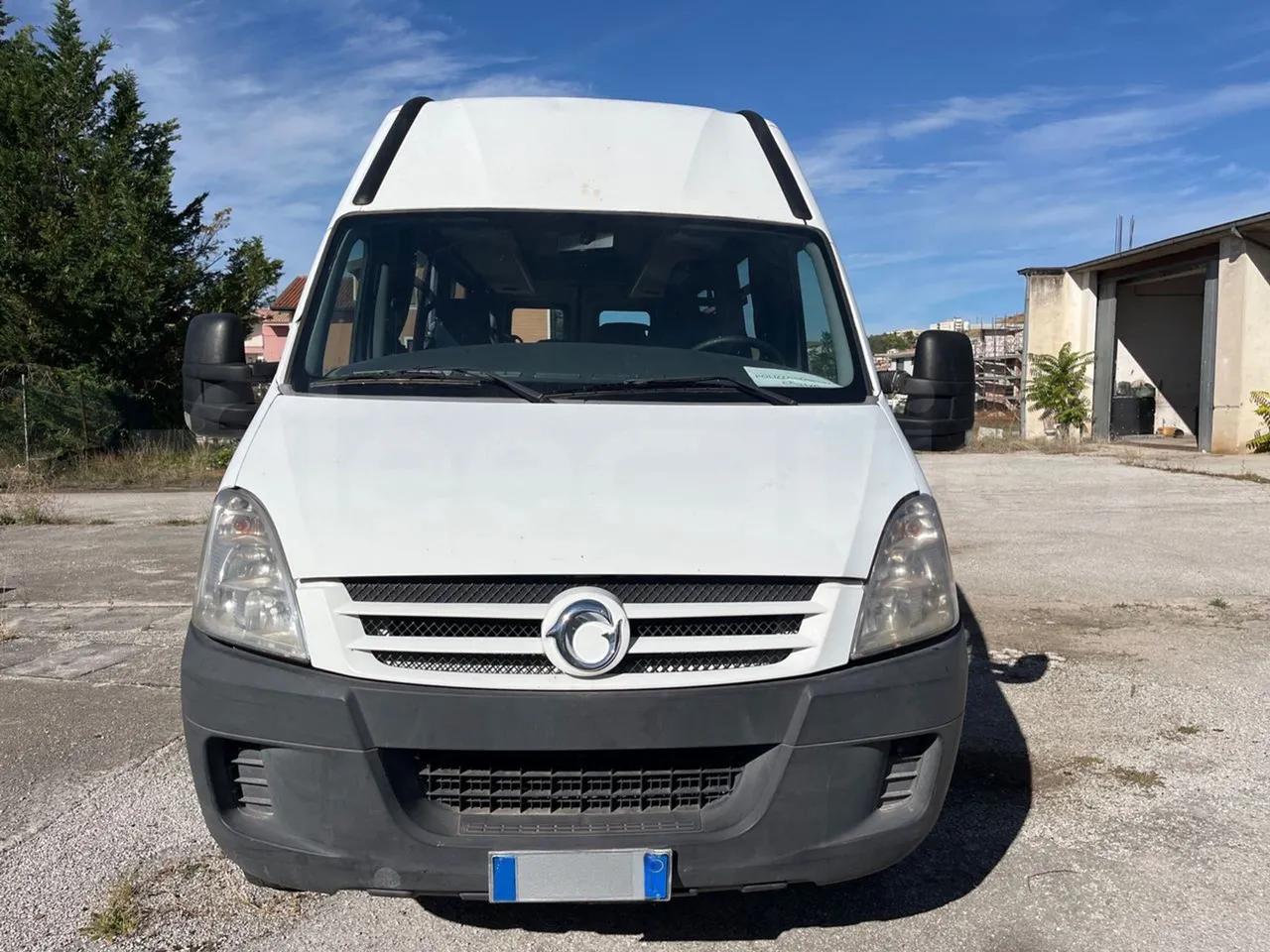 Iveco A50 A50-E4-21-B - Euro4 - 130kW - 6.948mt - front photo