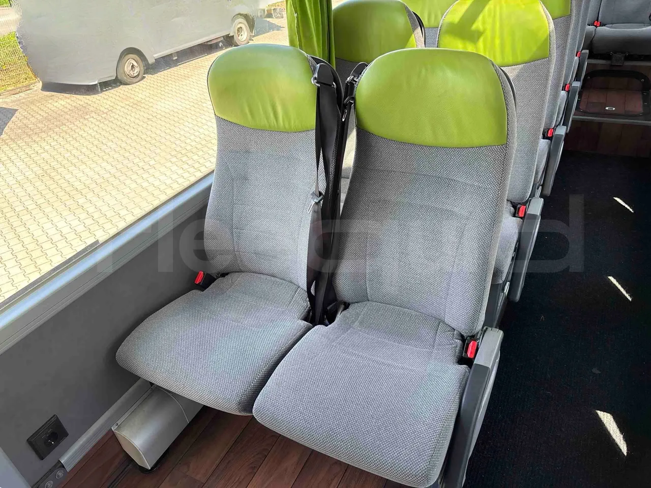 Temsa Safari RD - central seat safety belt