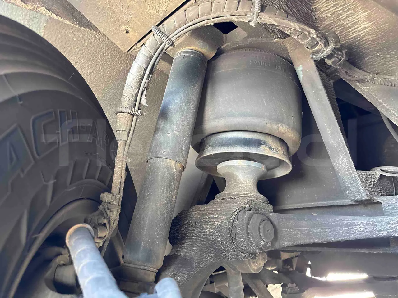 Temsa Safari RD - front shock absorbers right