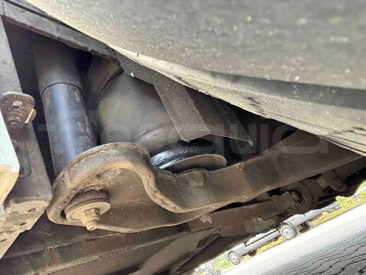Temsa Safari RD - axle 2 shock absorbers 1 left