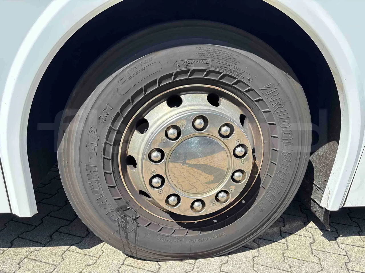 Temsa Safari RD - front left tire measurements