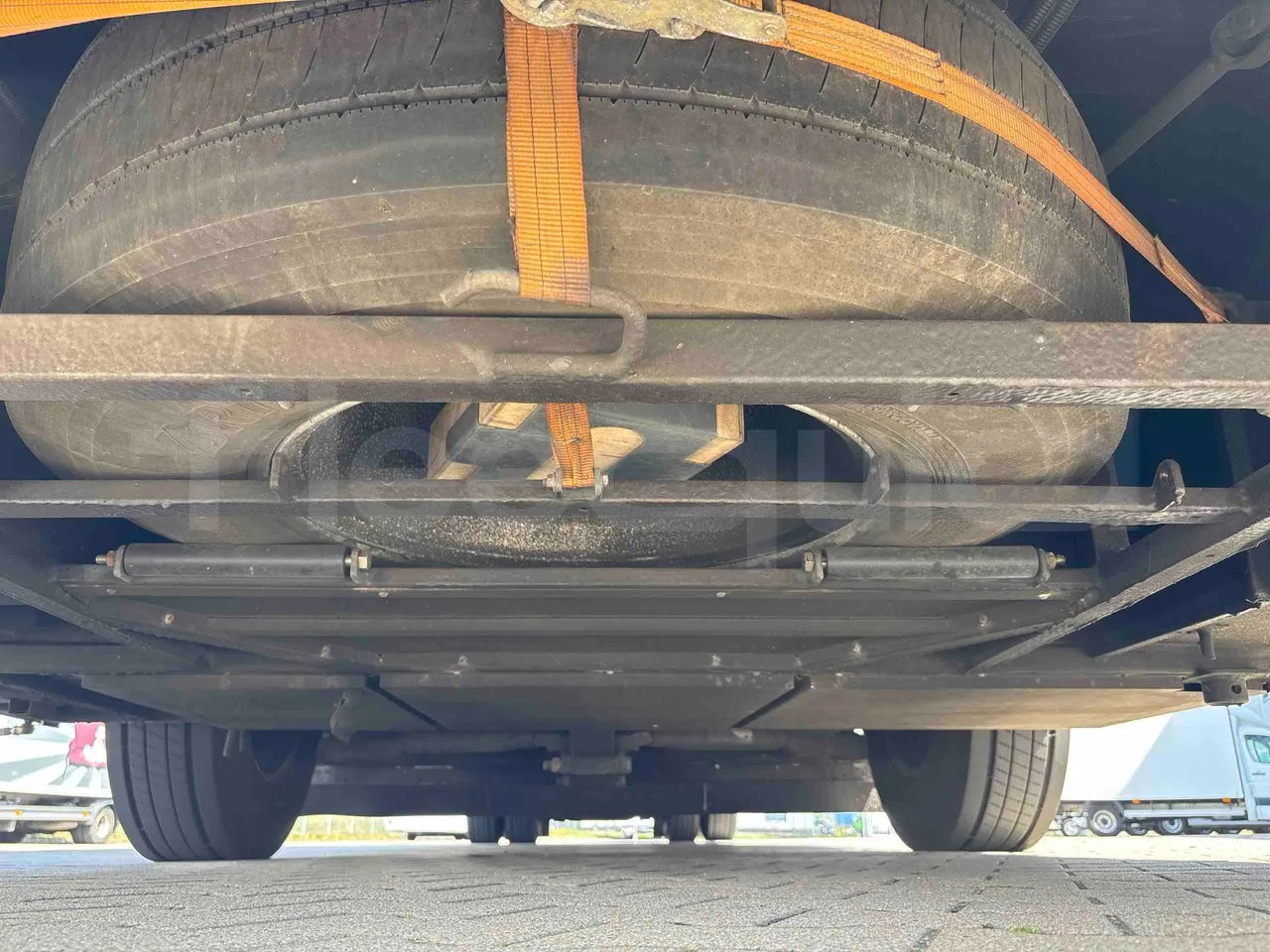 Temsa Safari RD - front undercarriage from front