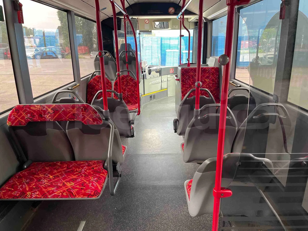 Mercedes-Benz Citaro - forward view middle aisle