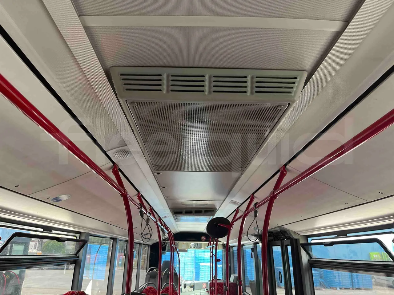 Mercedes-Benz Citaro - overhead compartments photo