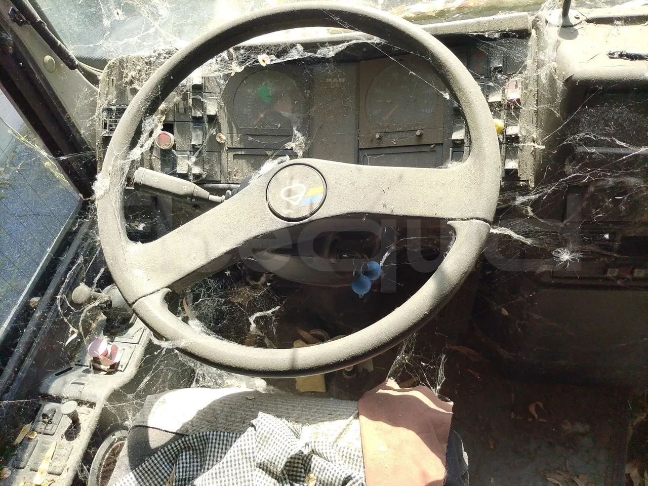 Man Nutzfahrzeuge UL313 - EUR2 - 228kW - 12m - steering wheel photo