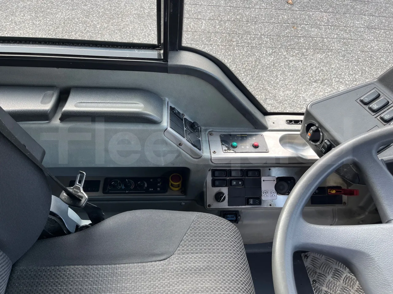 Mercedes-Benz O 530 G- 3P - Euro5 - 260kW - 17.940mt - radio accessories photo