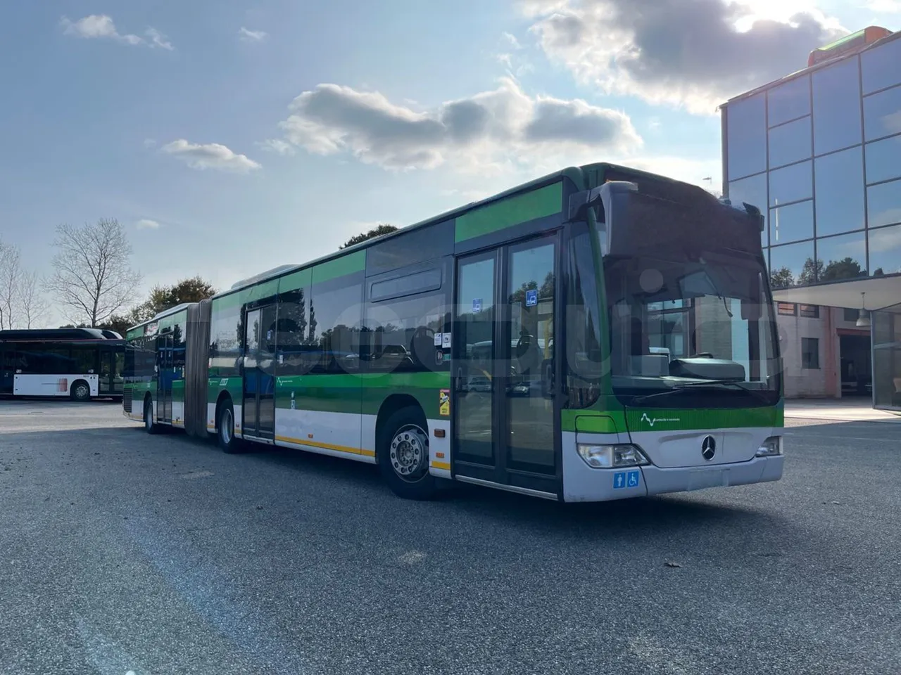 Mercedes-Benz O 530 G- 3P - Euro5 - 260kW - 17.940mt - Base cover photo