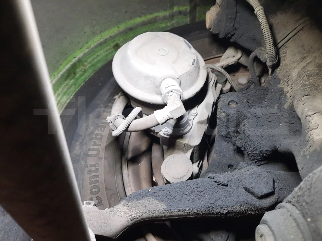 Mercedes-Benz O 530 G- 3P - Euro5 - 260kW - 17.940mt - front brake calipers right