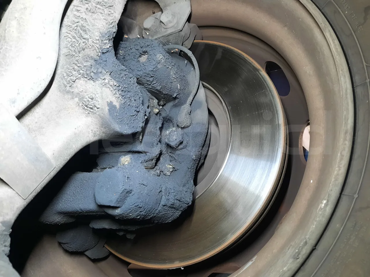 Mercedes-Benz O 530 G- 3P - Euro5 - 260kW - 17.940mt - front discs right