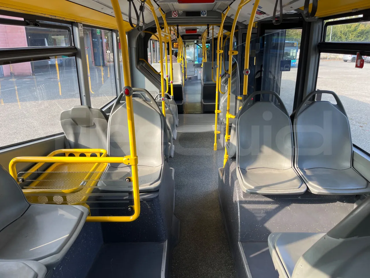 Mercedes-Benz O 530 G- 3P - Euro5 - 260kW - 17.940mt - forward view all seats last row height