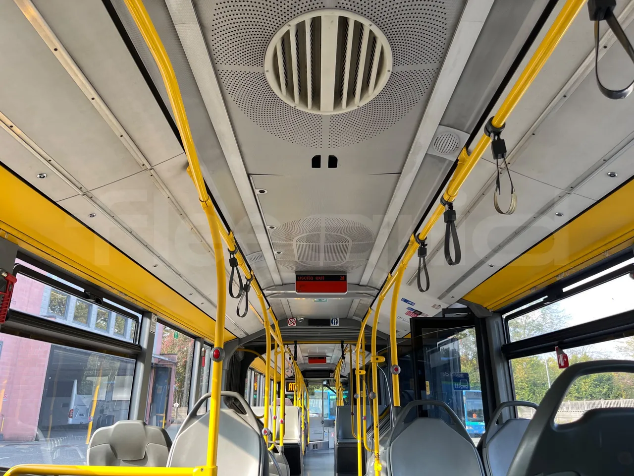 Mercedes-Benz O 530 G- 3P - Euro5 - 260kW - 17.940mt - overhead compartments photo