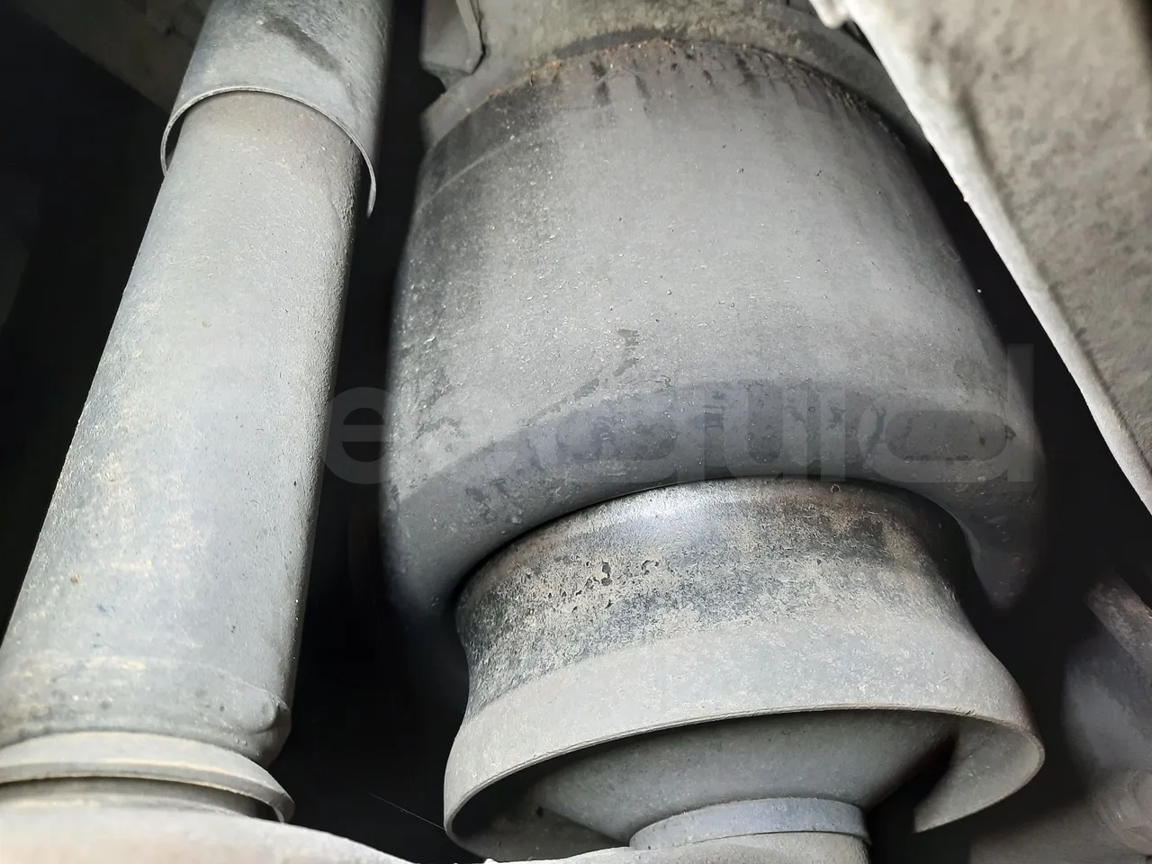 Mercedes-Benz O 530 G- 3P - Euro5 - 260kW - 17.940mt - axle 3 air springs 1 right