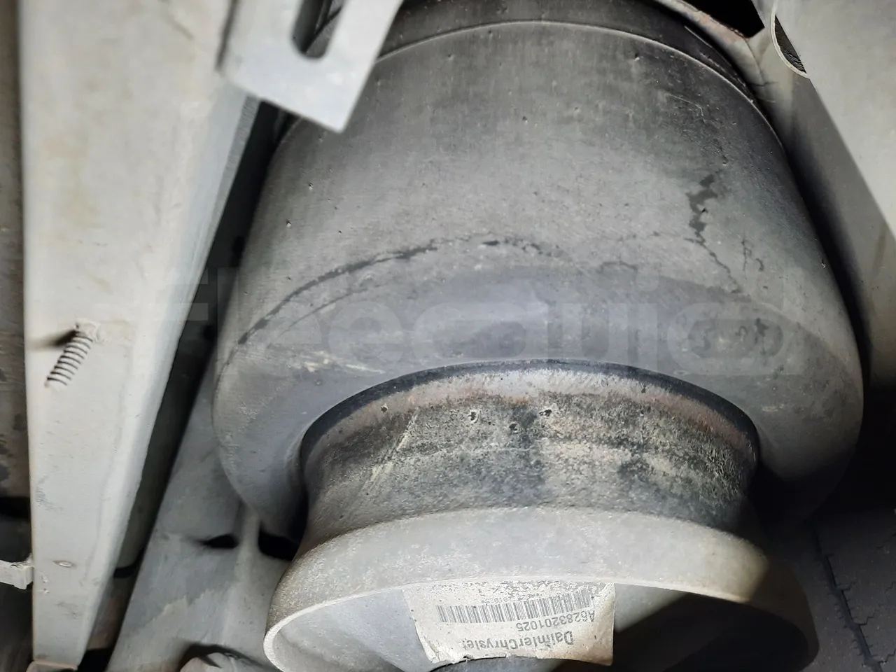 Mercedes-Benz O 530 G- 3P - Euro5 - 260kW - 17.940mt - axel 3 shock absorbers 2 left